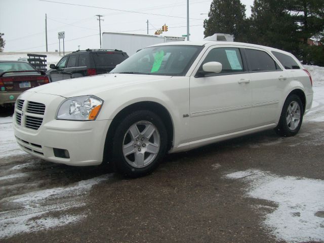 2006 Dodge Magnum S