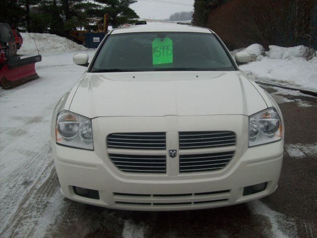 2006 Dodge Magnum S