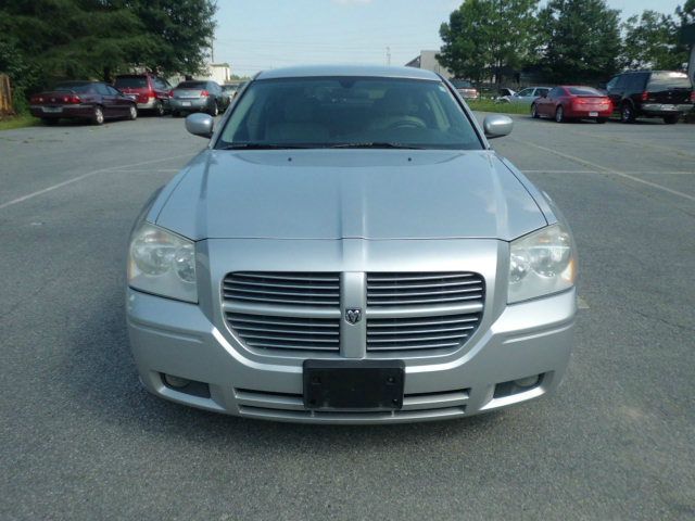 2006 Dodge Magnum S