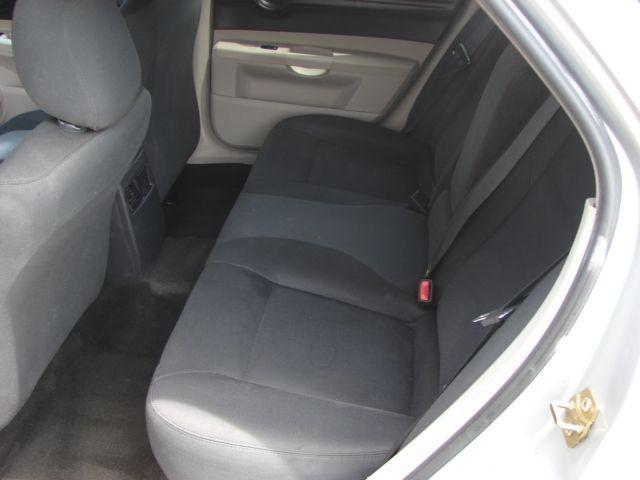 2006 Dodge Magnum Unknown