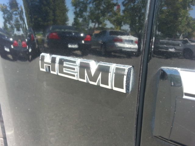 2006 Dodge Magnum Deluxe Convertible