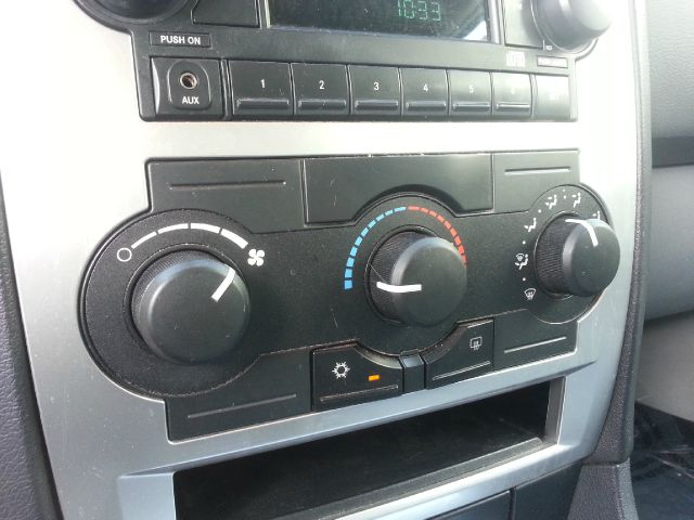 2006 Dodge Magnum Deluxe Convertible