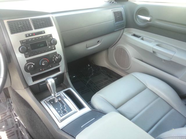 2006 Dodge Magnum Deluxe Convertible