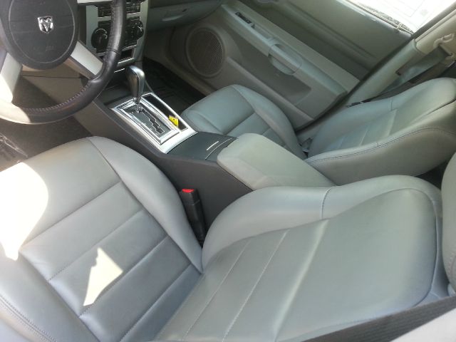 2006 Dodge Magnum Deluxe Convertible