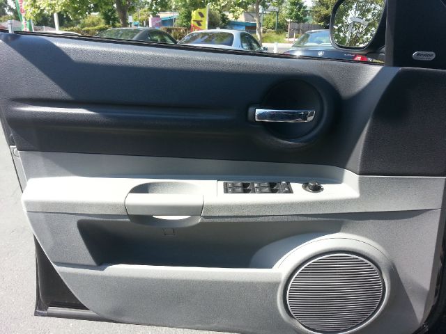 2006 Dodge Magnum Deluxe Convertible