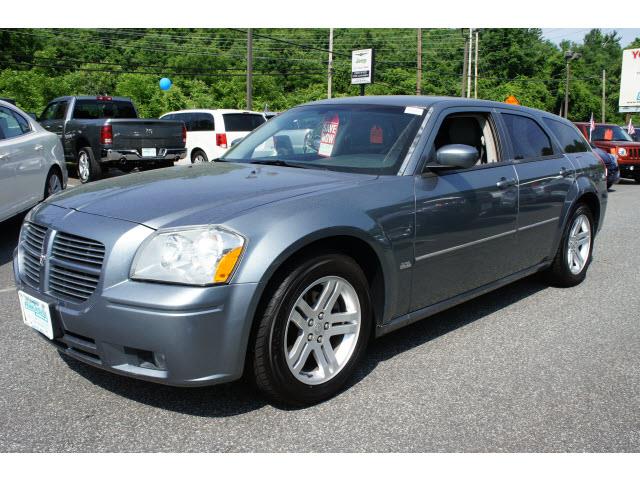 2006 Dodge Magnum S