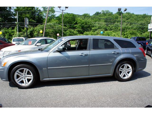 2006 Dodge Magnum S