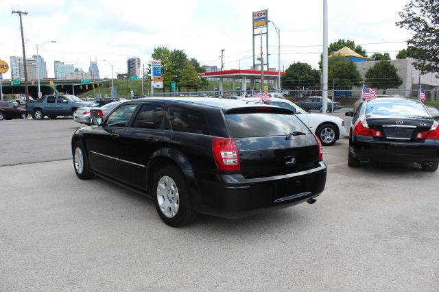 2007 Dodge Magnum S