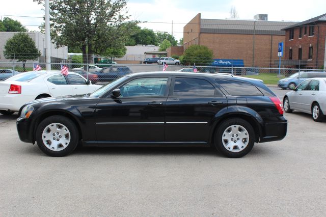 2007 Dodge Magnum S