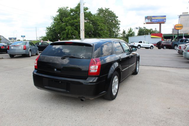 2007 Dodge Magnum S