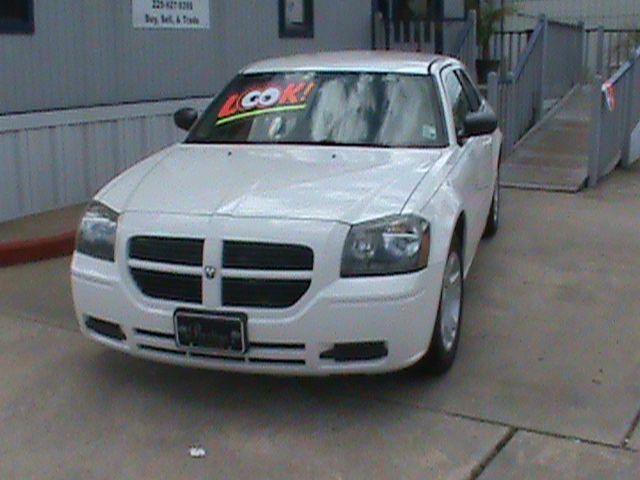 2007 Dodge Magnum SE