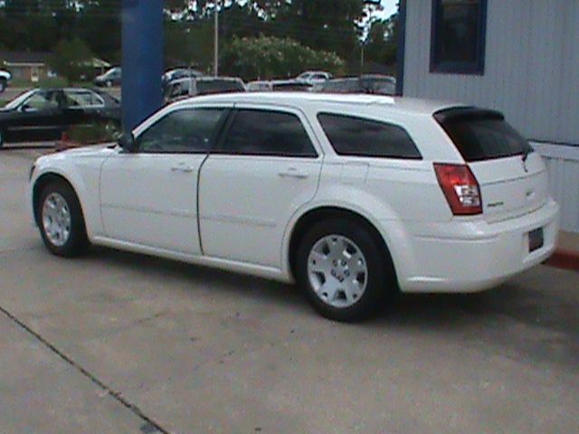 2007 Dodge Magnum SE