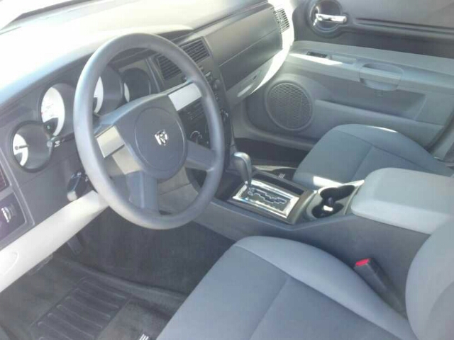 2007 Dodge Magnum SE