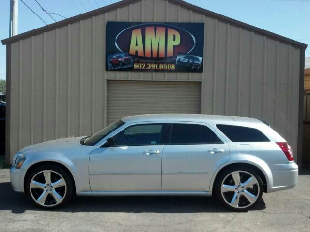 2007 Dodge Magnum SE