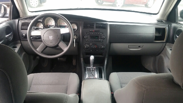 2007 Dodge Magnum SE