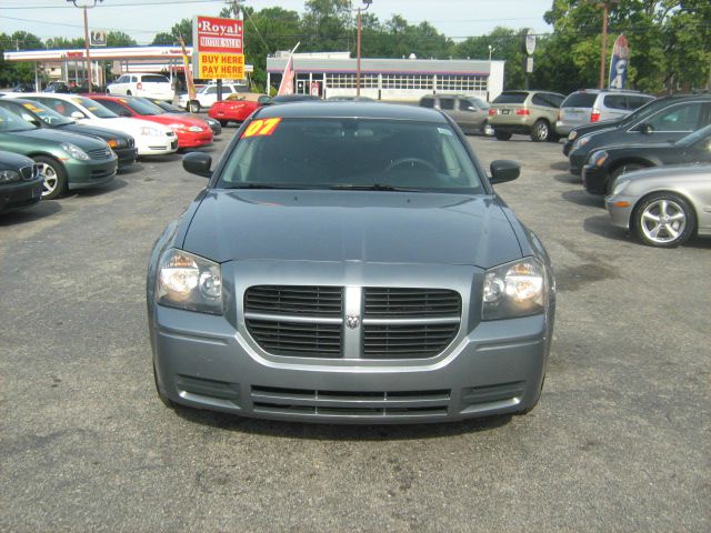 2007 Dodge Magnum SE