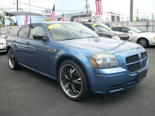 2007 Dodge Magnum SE