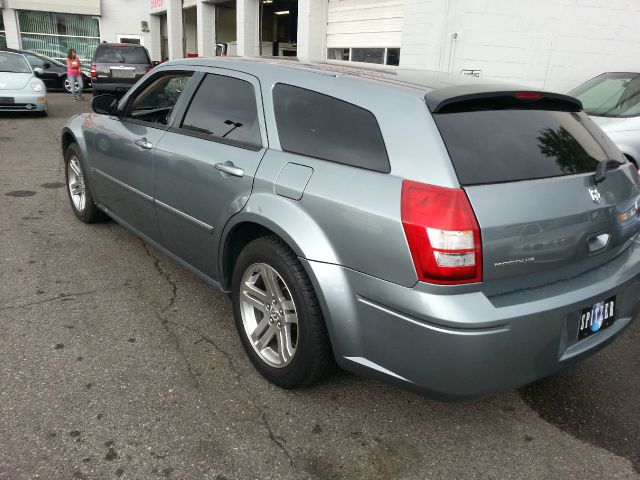 2007 Dodge Magnum S