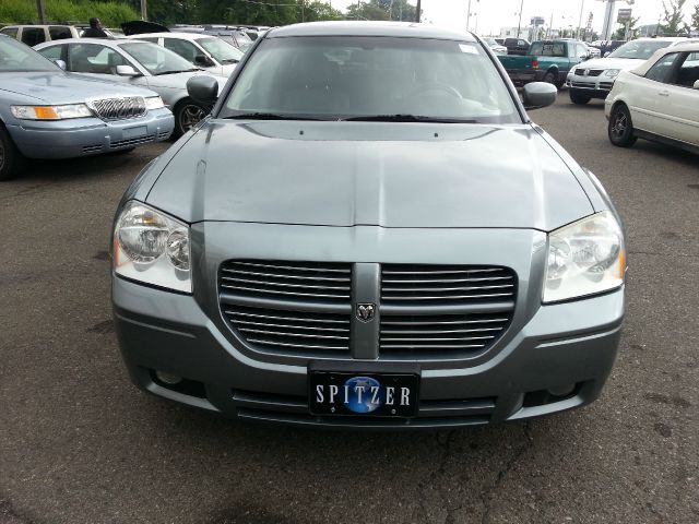2007 Dodge Magnum S