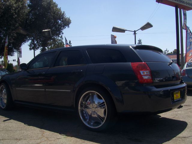 2007 Dodge Magnum S