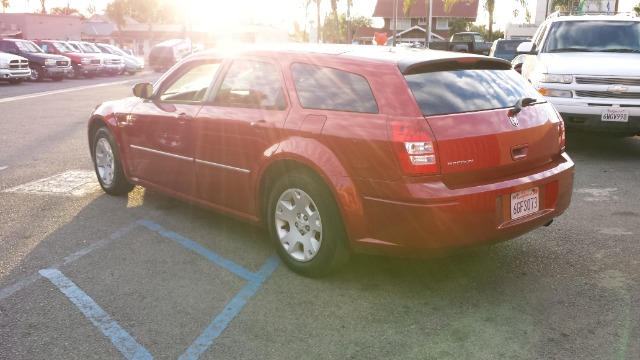 2007 Dodge Magnum SE