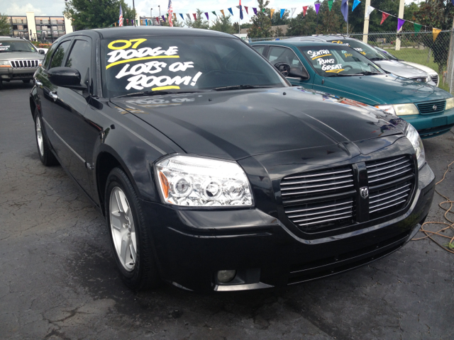 2007 Dodge Magnum S