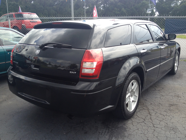 2007 Dodge Magnum S