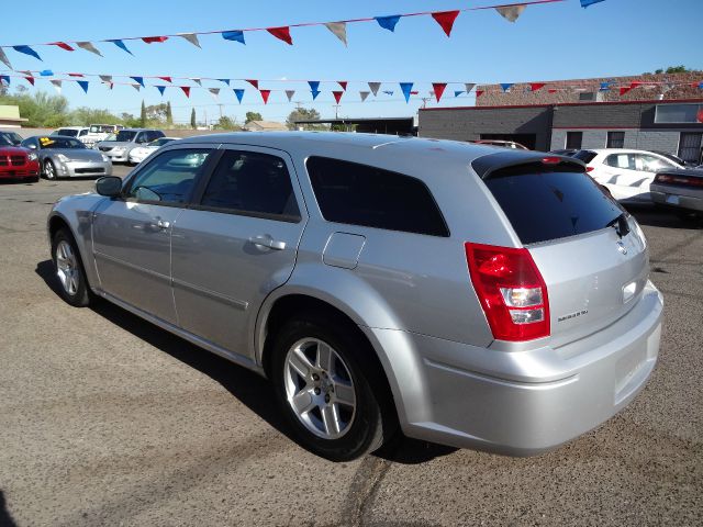 2007 Dodge Magnum S