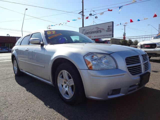 2007 Dodge Magnum S