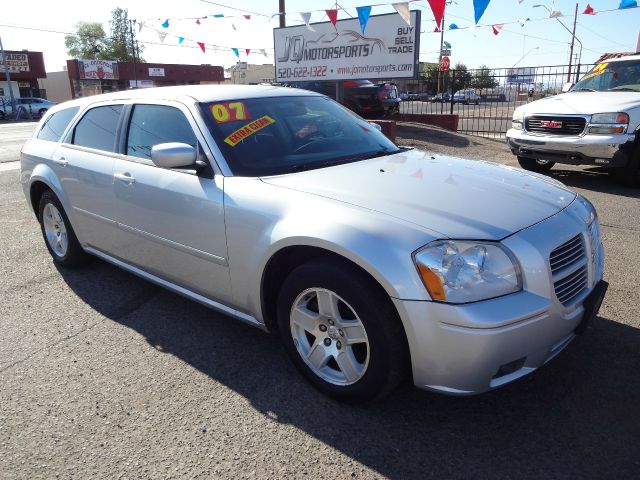 2007 Dodge Magnum S