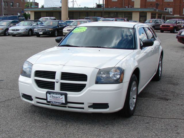 2007 Dodge Magnum SE