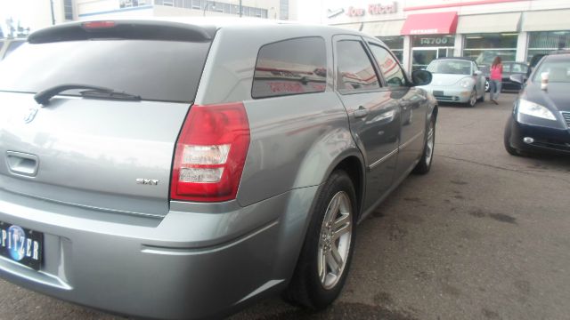 2007 Dodge Magnum S