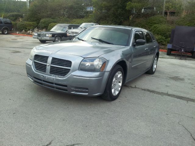 2007 Dodge Magnum SE