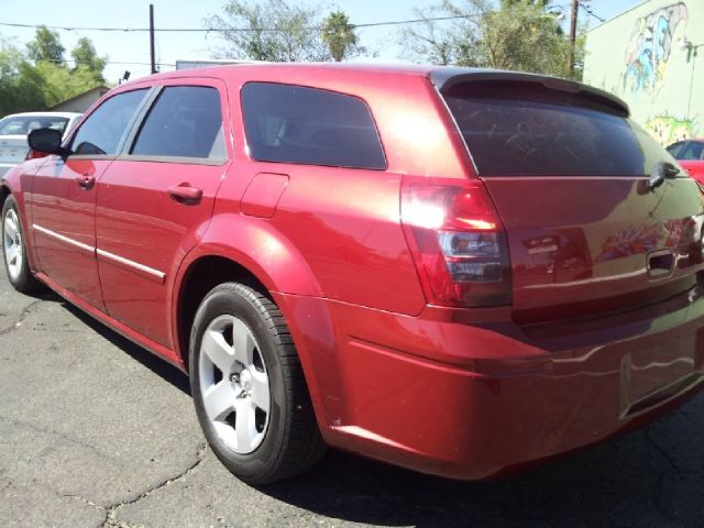 2007 Dodge Magnum S