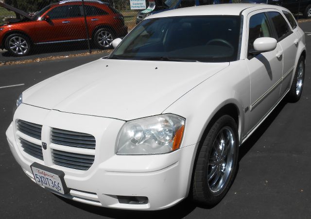 2007 Dodge Magnum S
