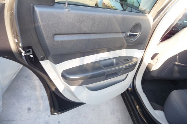 2008 Dodge Magnum Base