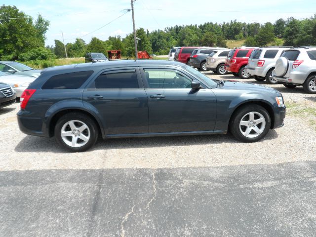 2008 Dodge Magnum S