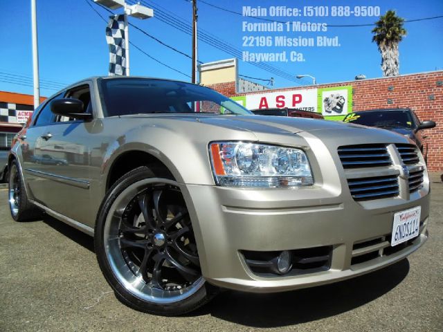 2008 Dodge Magnum S