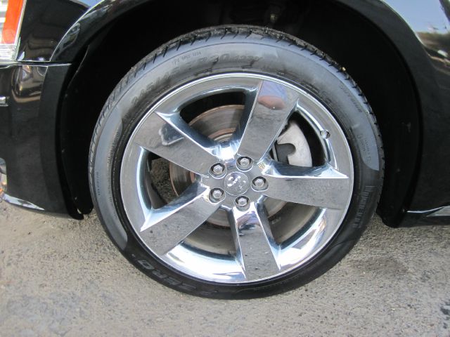 2008 Dodge Magnum Deluxe Convertible