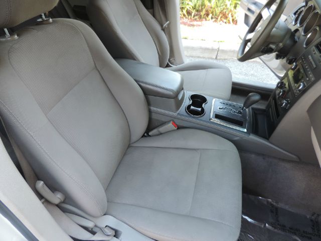 2008 Dodge Magnum Base