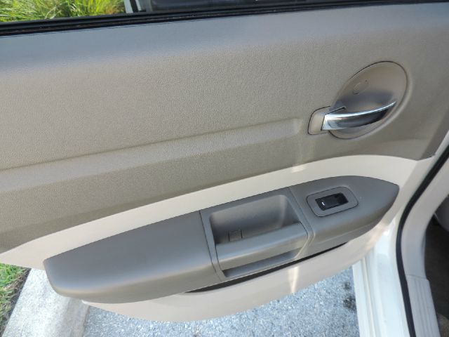 2008 Dodge Magnum Base