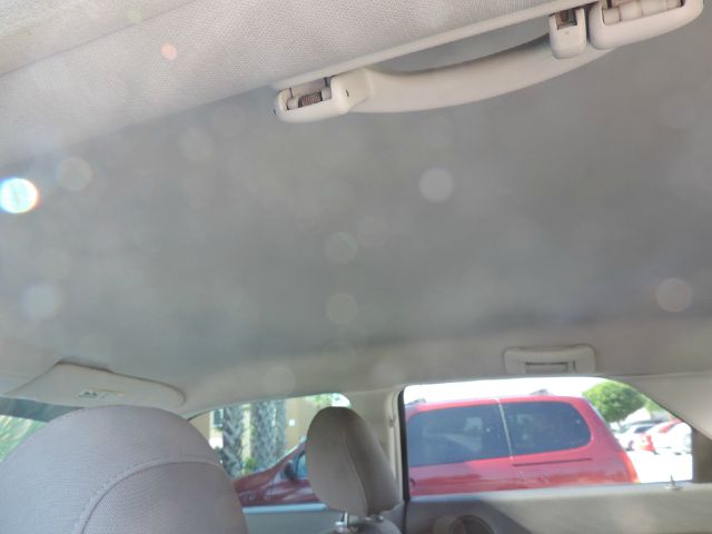 2008 Dodge Magnum Base