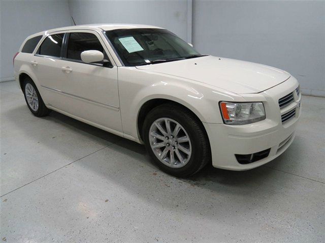 2008 Dodge Magnum S
