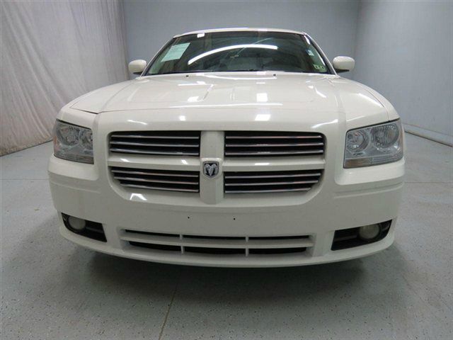 2008 Dodge Magnum S