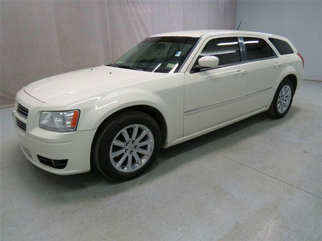 2008 Dodge Magnum S