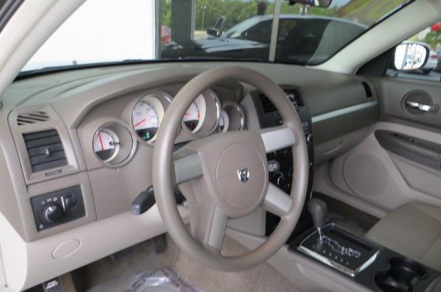 2008 Dodge Magnum Unknown