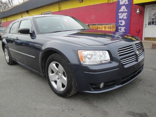 2008 Dodge Magnum S