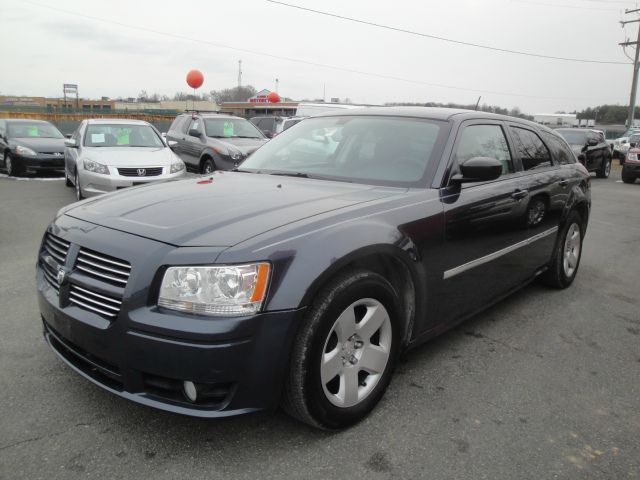 2008 Dodge Magnum S