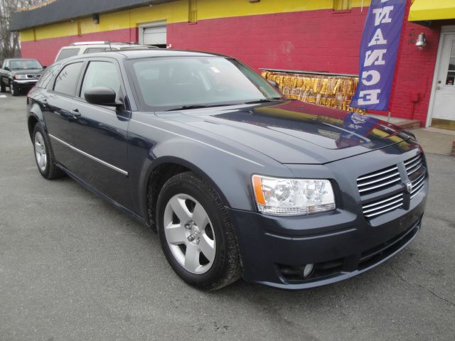 2008 Dodge Magnum S