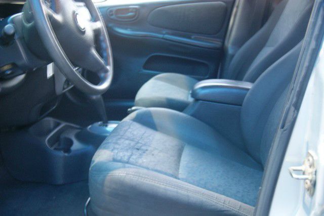 2002 Dodge Neon LW2